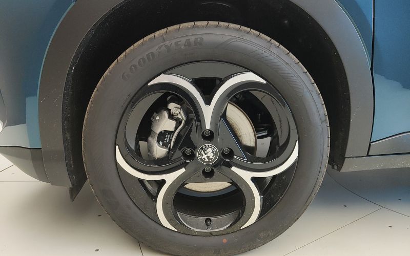 JUNIOR 1.2 136CV HYBRID EDCT6 SPECIALE